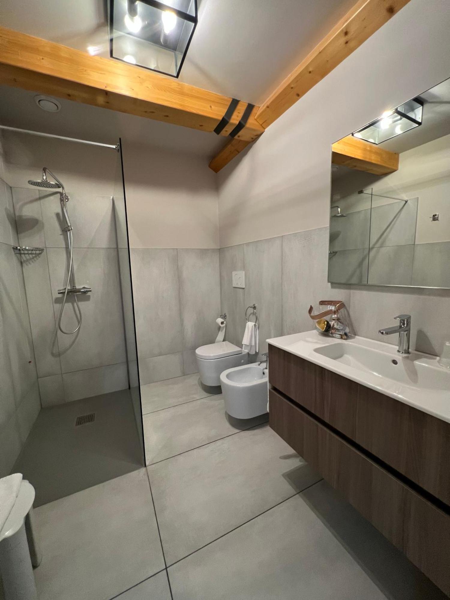 Nuova Filanda Rooms And More วัลดอบเบียเดเน ภายนอก รูปภาพ