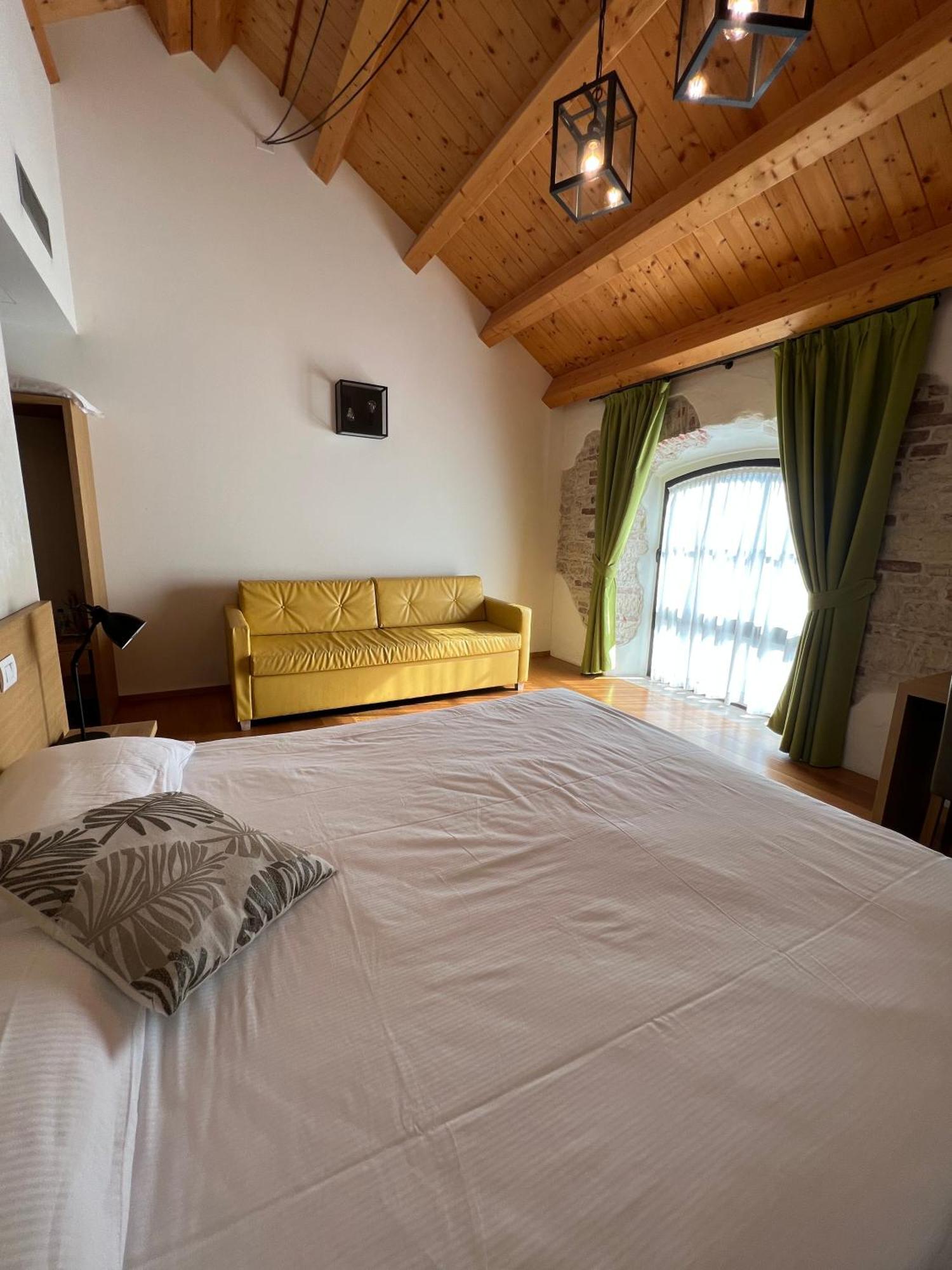 Nuova Filanda Rooms And More วัลดอบเบียเดเน ภายนอก รูปภาพ